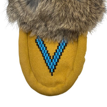 Load image into Gallery viewer, Original Handmade Beaded Moccasins - Shades of Blue Arrow Pattern
