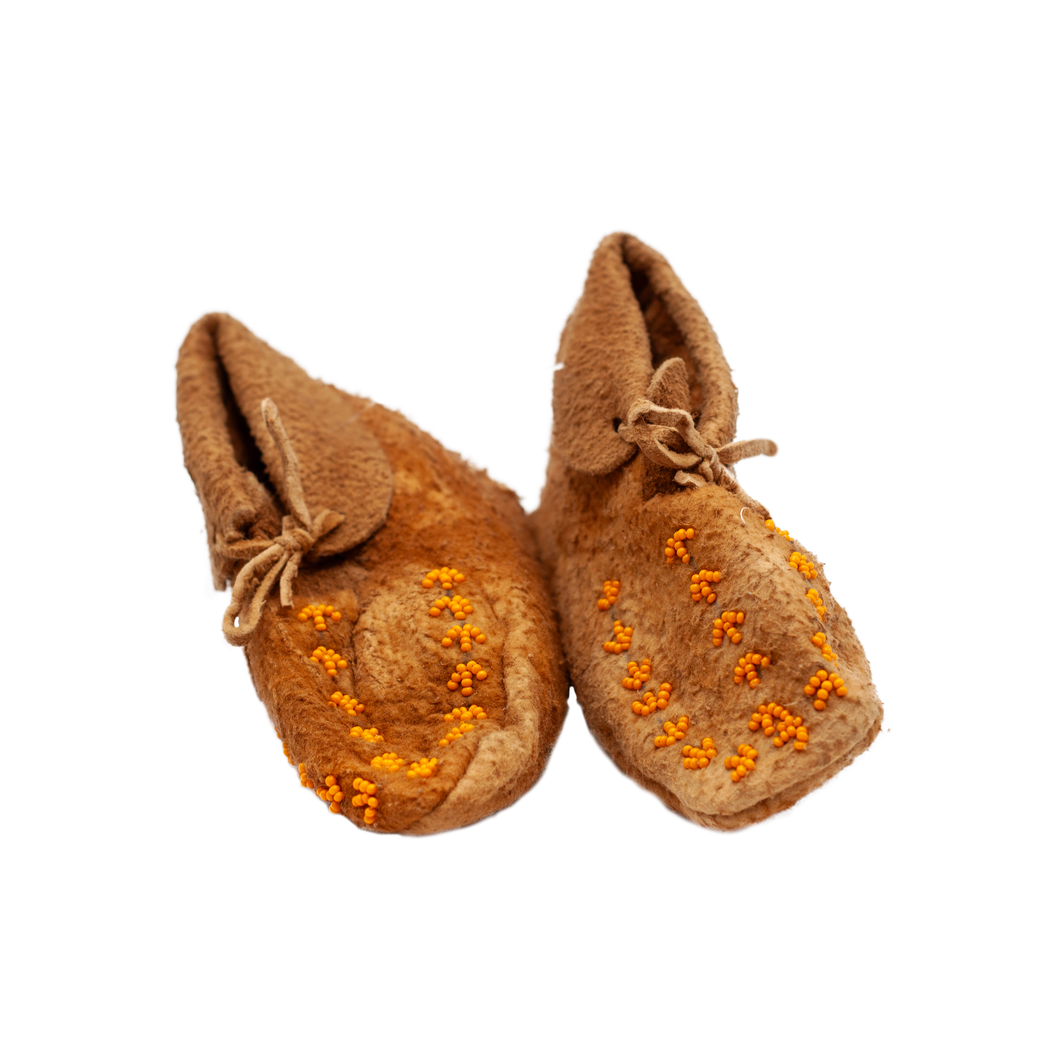 Tẖiṯẖige Moccasins