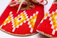 Load image into Gallery viewer, Stoney Nakoda Fully Beaded Moccasins
