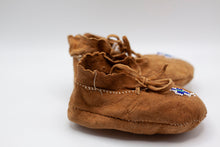 Load image into Gallery viewer, Children&#39;s Handmade Moccasins
